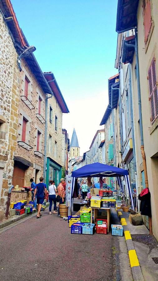 Maison Loubignac at Les Vergnes Gites Exideuil-sur-Vienne Extérieur photo